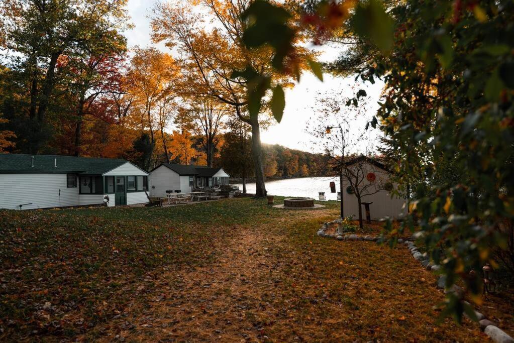 Big Blue Lake Cottages, Llc - Cottage #5 Holton Ngoại thất bức ảnh