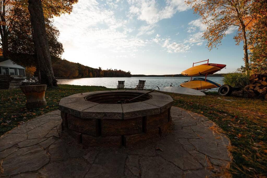 Big Blue Lake Cottages, Llc - Cottage #5 Holton Ngoại thất bức ảnh