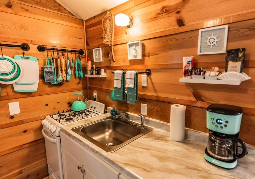 Big Blue Lake Cottages, Llc - Cottage #5 Holton Ngoại thất bức ảnh