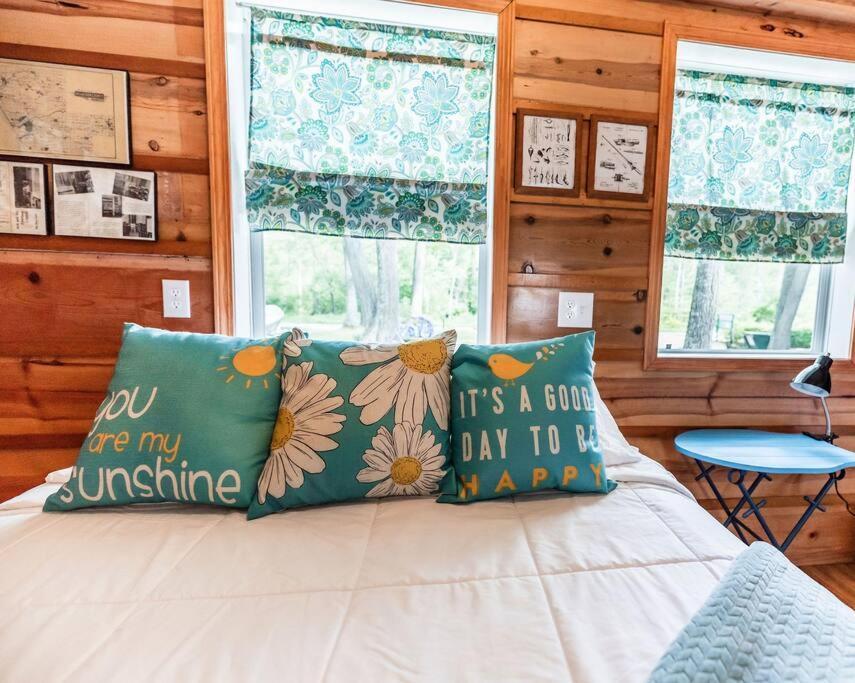Big Blue Lake Cottages, Llc - Cottage #5 Holton Ngoại thất bức ảnh
